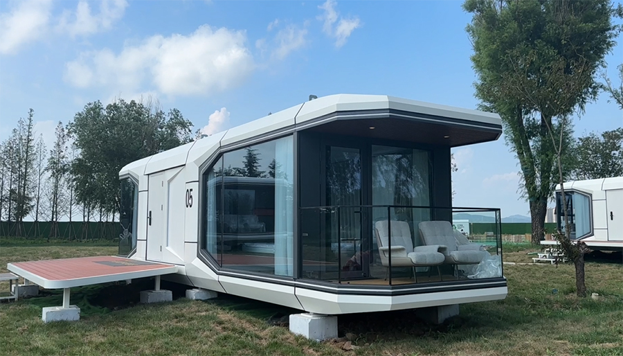 Apple Cabin
