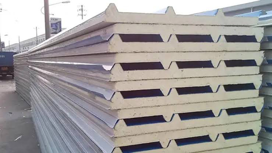 Roof sandwich panels 