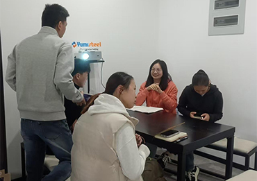 YumisteelでのCRMシステムトレーニング